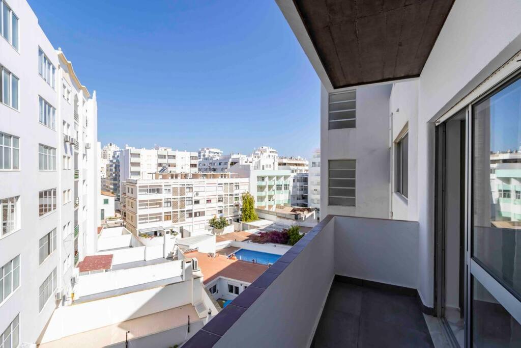 Modern Apartment Beach View Armacao de Pera Ngoại thất bức ảnh